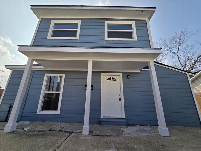 Building Photo - 505 Park Ln
