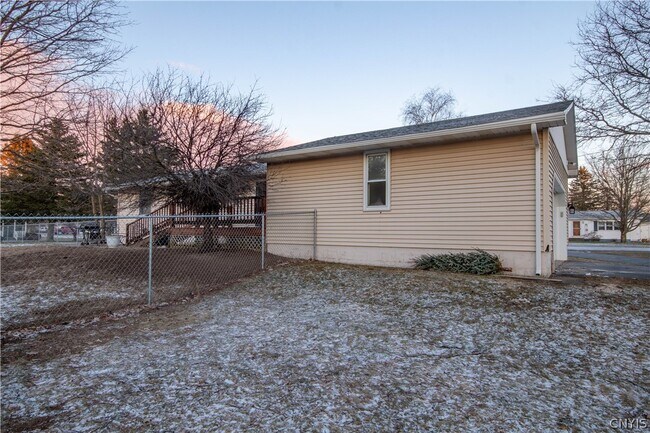 Building Photo - 101 Wendell Ln