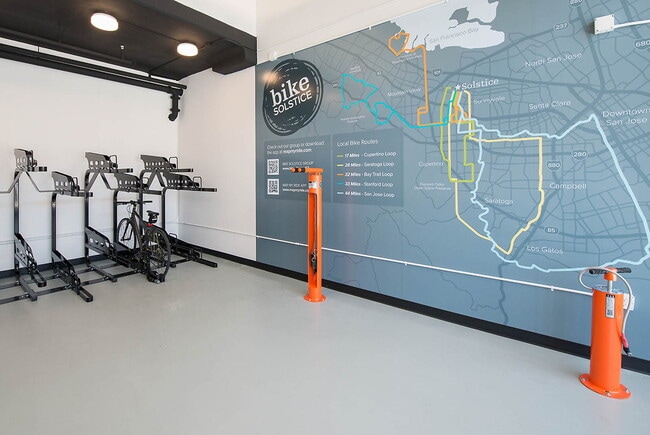 Building Photo - Solstice