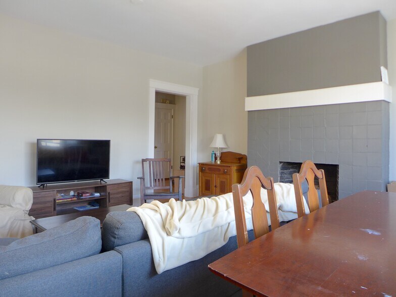 Building Photo - 1705 Massachusetts Ave