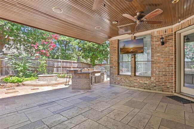 Building Photo - 17306 Lake Chelan Ln