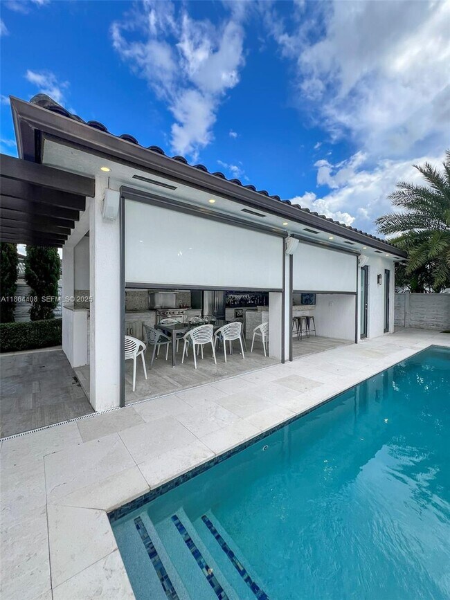 Building Photo - 14680 SW 17th St