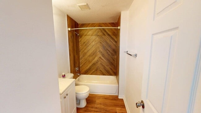 Building Photo - 4232 SW Winslow St