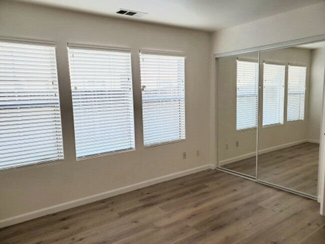 Building Photo - 1738 Thornton Pl