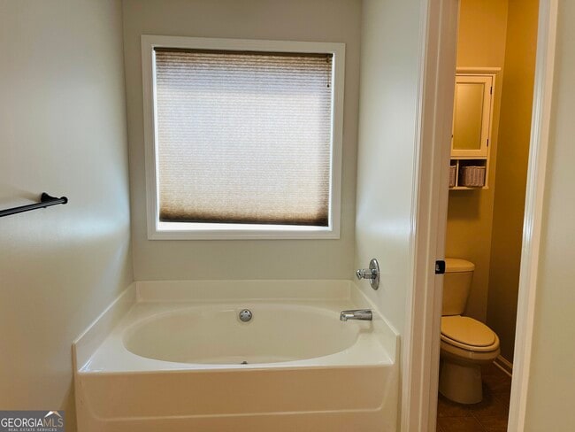 Building Photo - 445 Summerlin Blvd