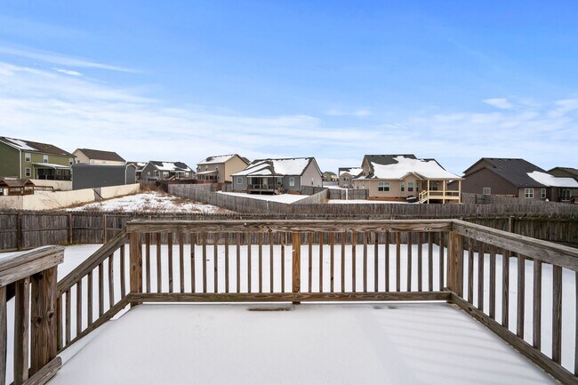 Building Photo - Move-In Special Available! Spacious 3BR Home with Bonus Room, Fireplace & Fenced Yard