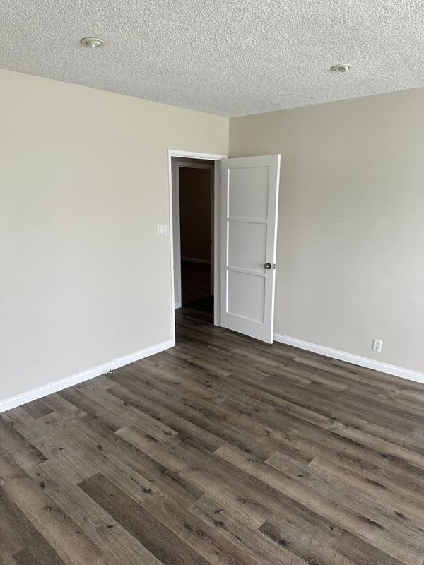 Building Photo - 5133 Levelside Ave