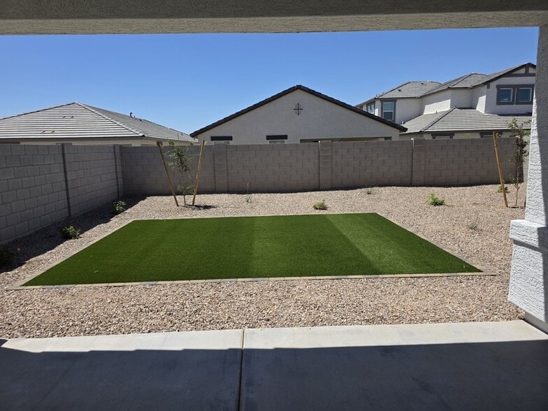 Building Photo - 17829 W Palo Verde Ave