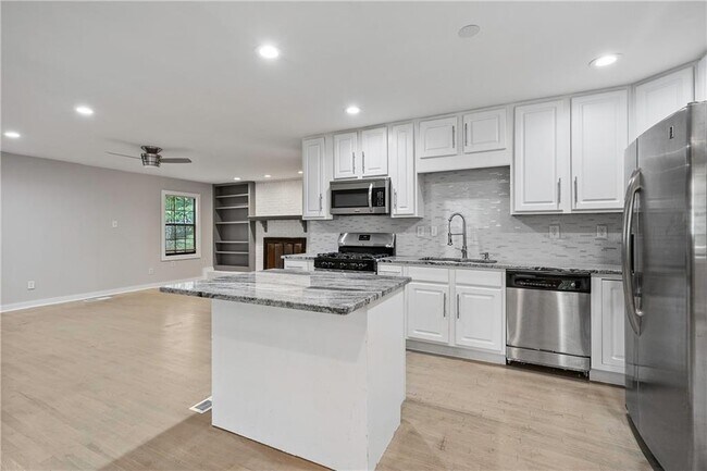 Building Photo - 3207 Bobbie Ln