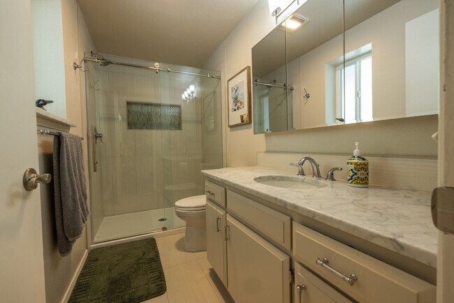 Building Photo - Rare Rental Opportunity: Premium 4-BR Home with Panoramic Views