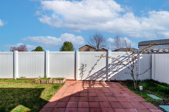 Building Photo - 4640 W Shirdale Ct