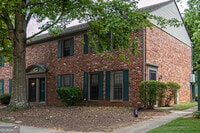 Building Photo - 3099 Colonial Way