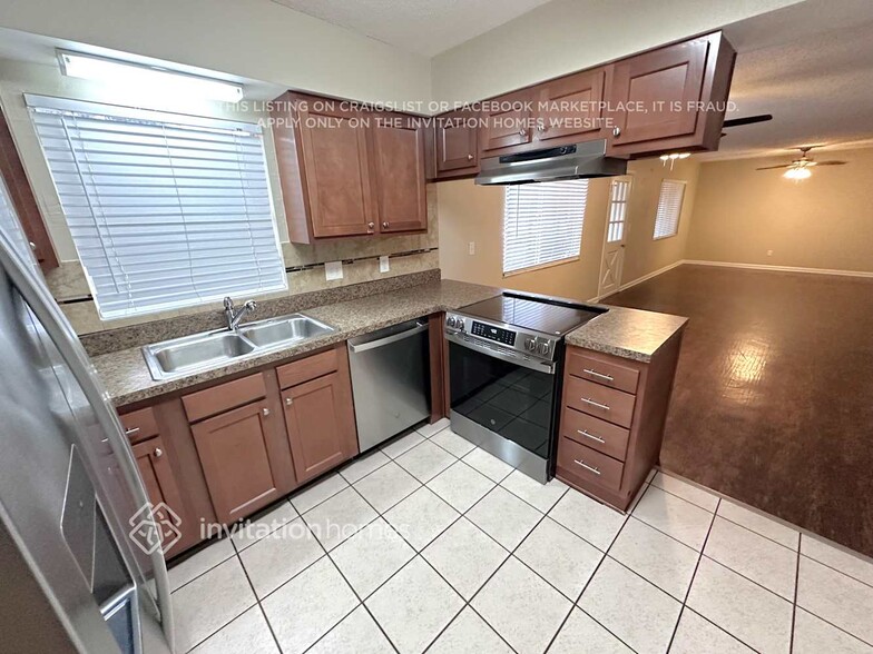 Building Photo - 3308 Countryside St