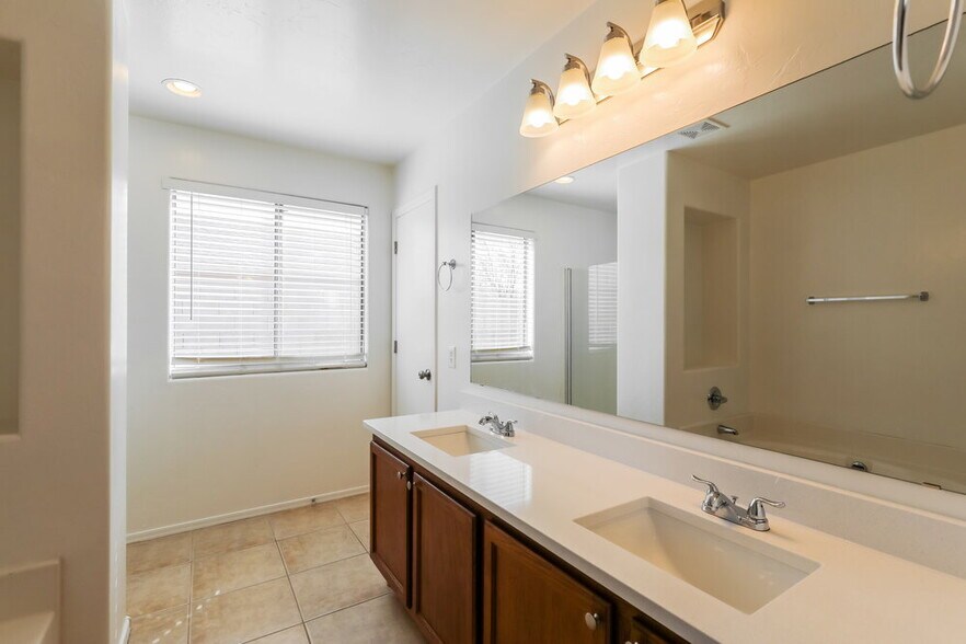 Building Photo - 4381 Via Rio Azul S