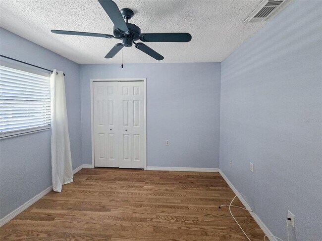 Building Photo - 6107 Evergreen Cir