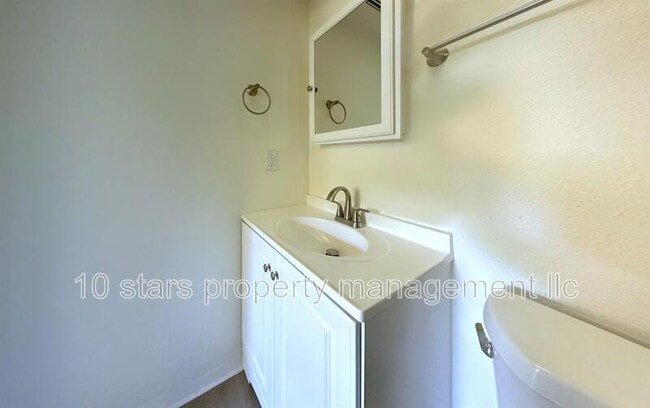 Building Photo - 5707 Quist Dr