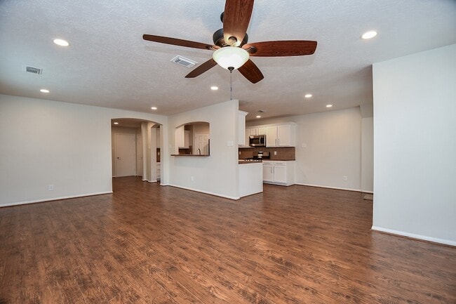 Building Photo - 1115 Eden Park Ln