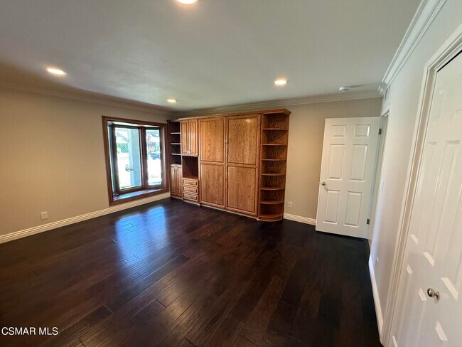 Building Photo - 1275 Willsbrook Ct