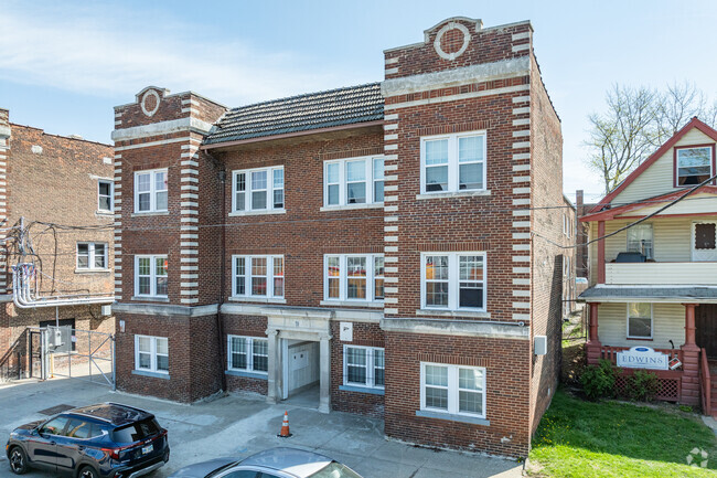 Primary - Shaker Square Plaza