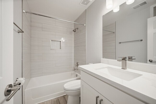 Building Photo - 3116 Creek Bank Ln