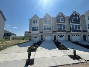 Building Photo - Beautiful New Townhouse!!!