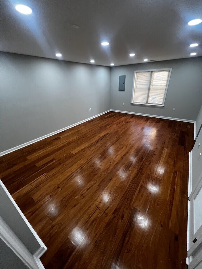 Building Photo - 1430 N Carlisle St