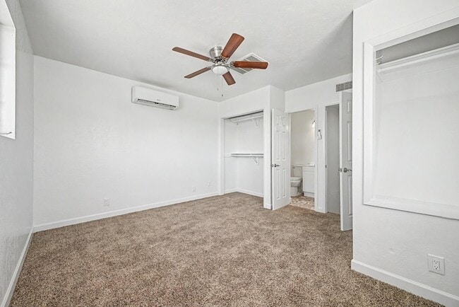 Building Photo - 3519 W Orchid Ln