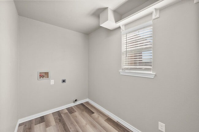 Building Photo - Newly Renovated Midlothian 4 bedroom