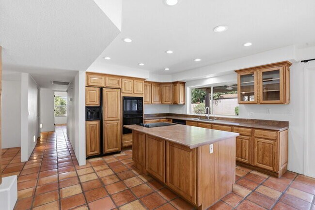 Building Photo - Beautiful Home in McCormick Ranch