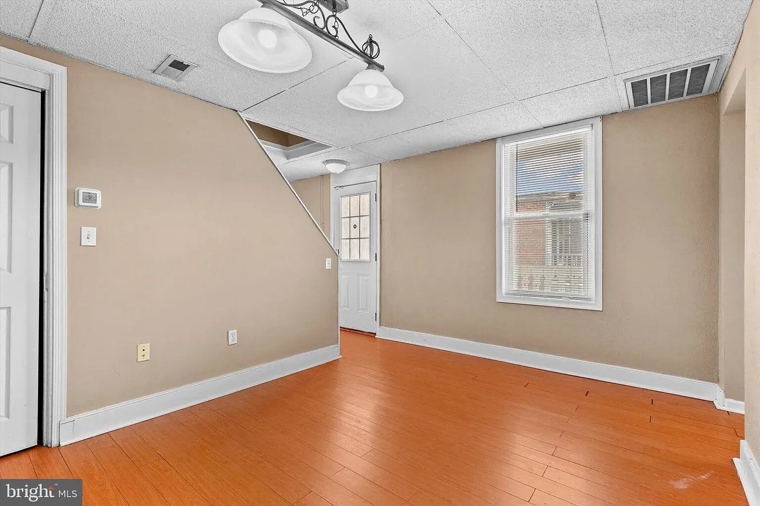 apt 2 - dining room & washer/dryer hookups - 1336 Susquehanna St