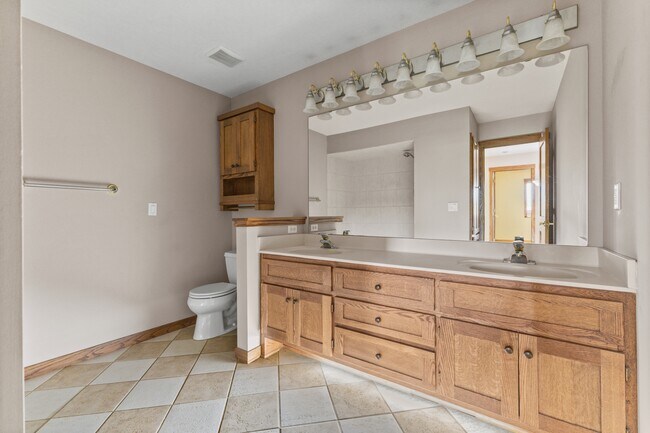 Building Photo - 11435 Kenyon Ct NE
