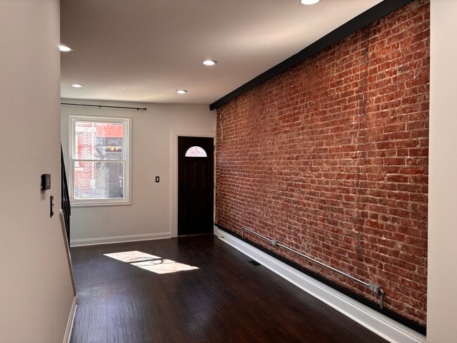 Building Photo - 2313 E Harold St