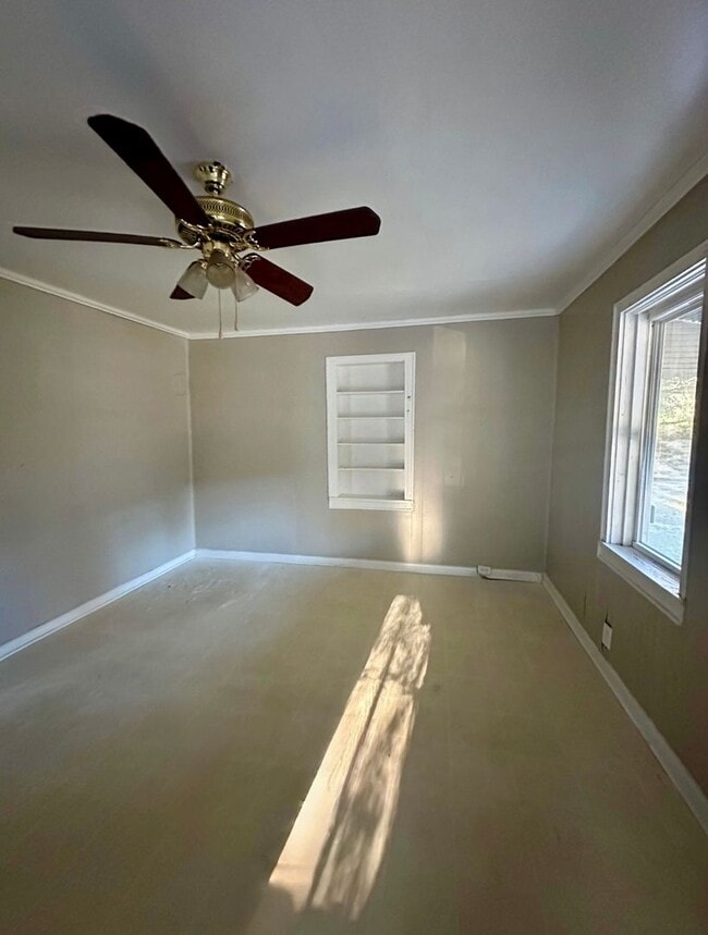 Building Photo - 3 Bed 1 Bath House