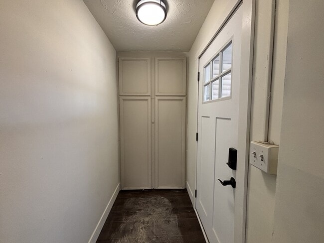 Building Photo - 1395 S 900 E