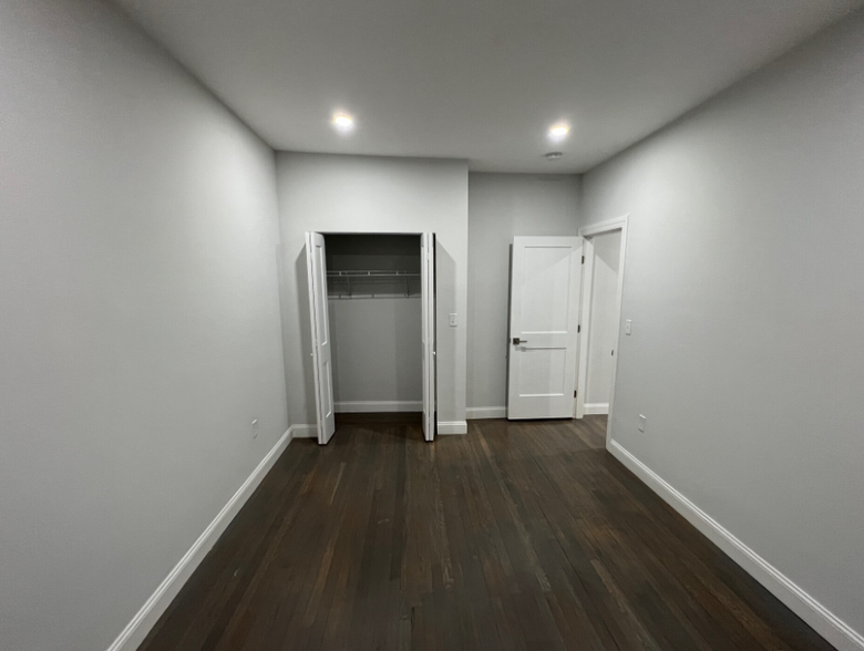 Building Photo - 111 Jersey St