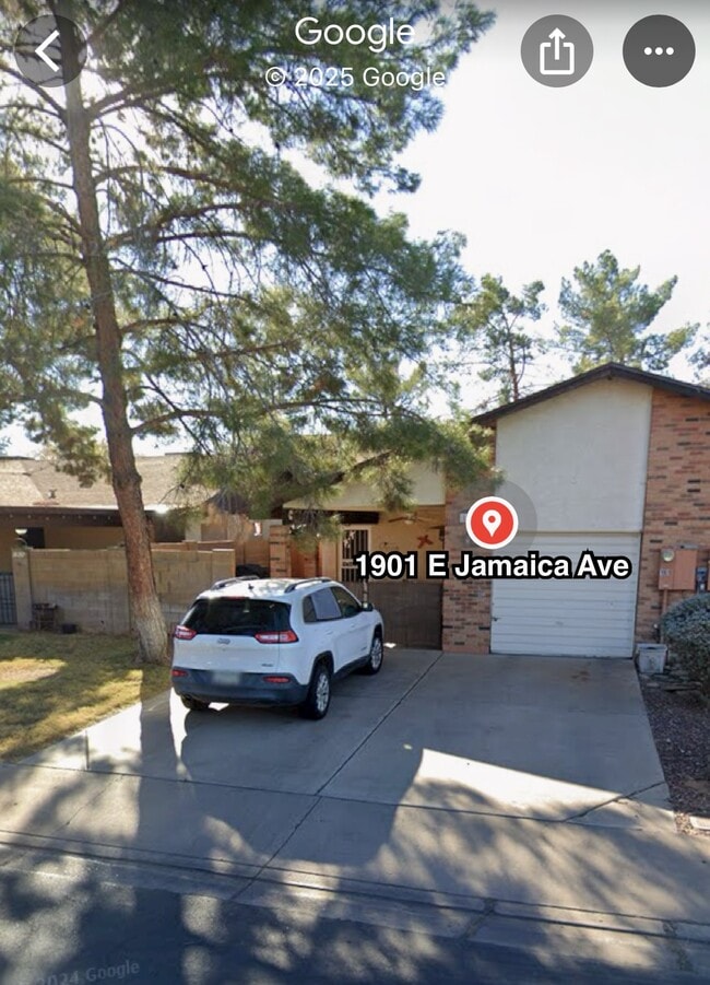 Building Photo - Jamaica Ave