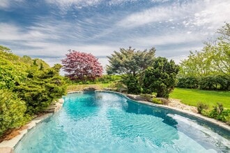 Building Photo - 869 Head of Pond Rd