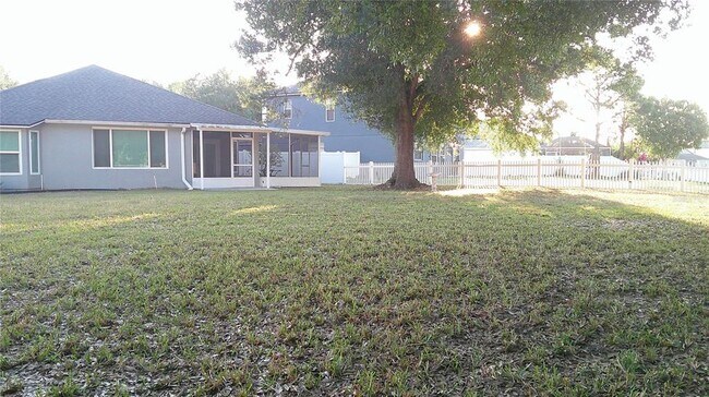 Building Photo - 8512 Canterbury Lake Blvd