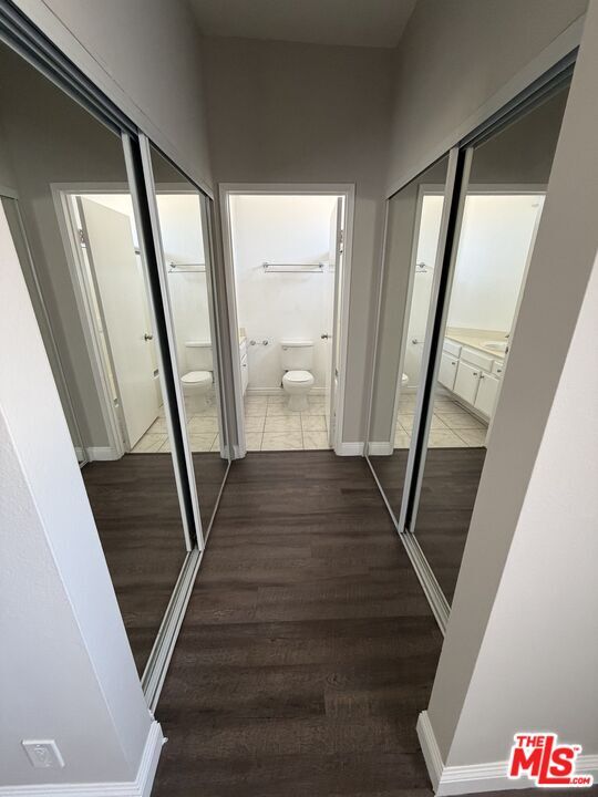 Building Photo - 18630 Burbank Blvd