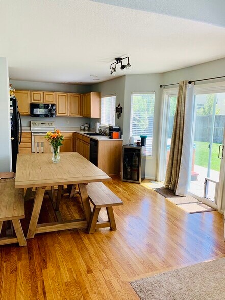 Building Photo - 4192 S Quatar St