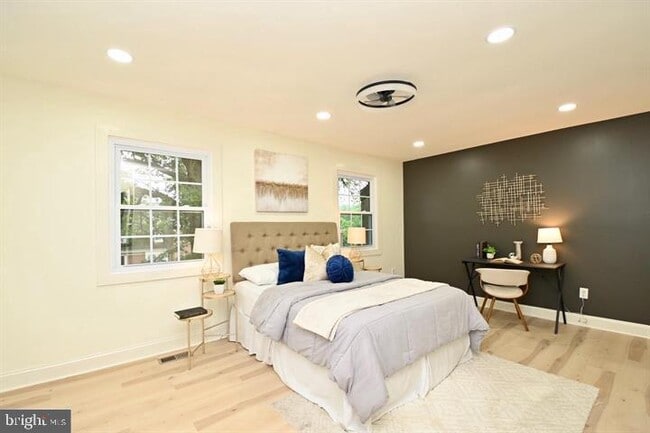 Building Photo - 4702 Forestdale Dr
