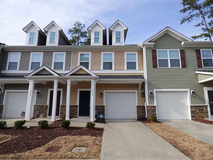 Building Photo - 1622 Holly Grove Way