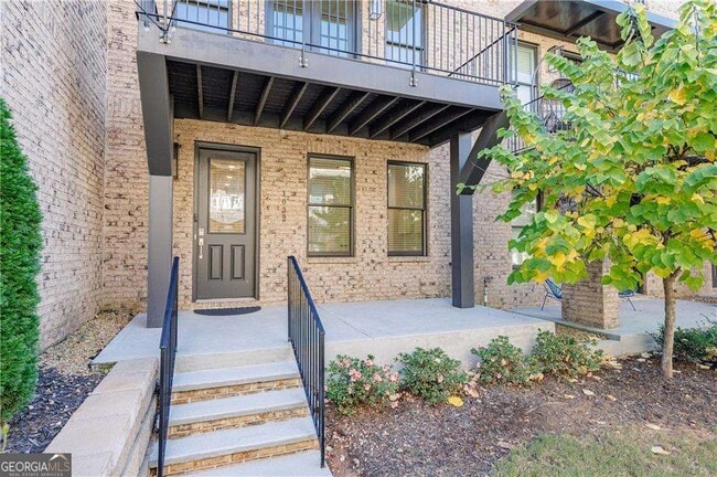 Building Photo - 1032 Robert Smalls Wy