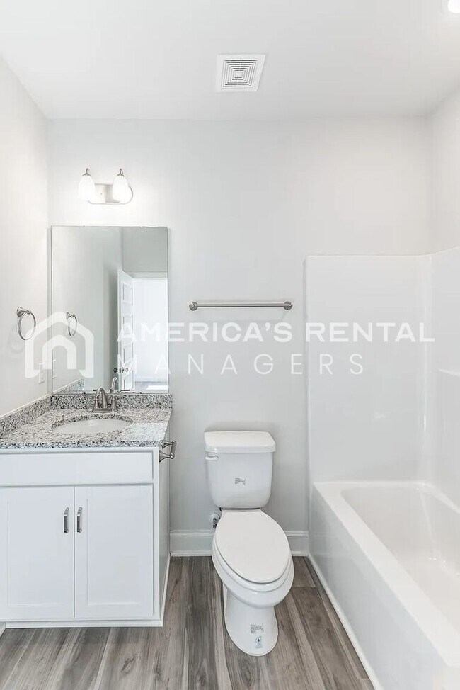 Building Photo - NEW CONSTRUCTION - Spacious Sifford Plan with Three Car Garage!