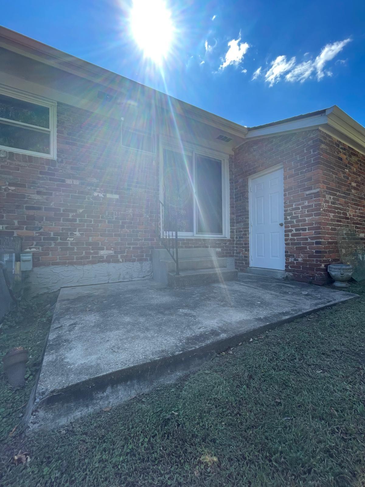 Back Patio (access to laundry room) - 963 Brynwood Dr