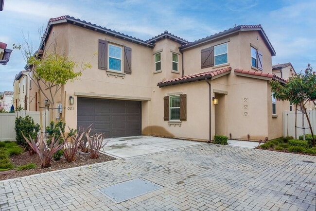 Building Photo - 5 Bedroom Home in Rancho Tesoro!
