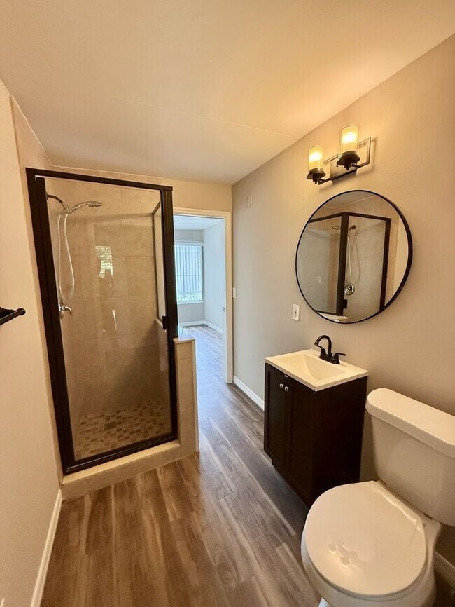 Building Photo - Cute 3/2 Home in Deltona!