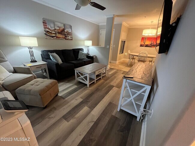 Building Photo - 5751 N Kolb Rd