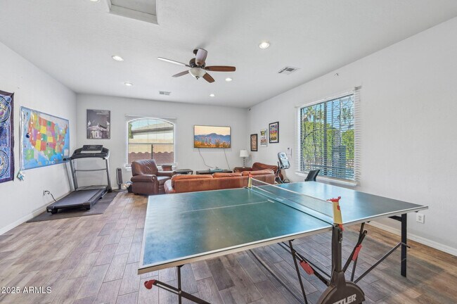 Building Photo - 351 N Cloverfield Cir