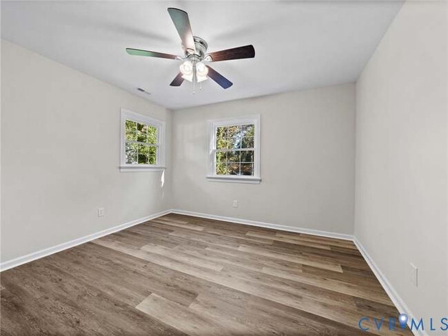 Building Photo - 10303 Edgebrook Ct